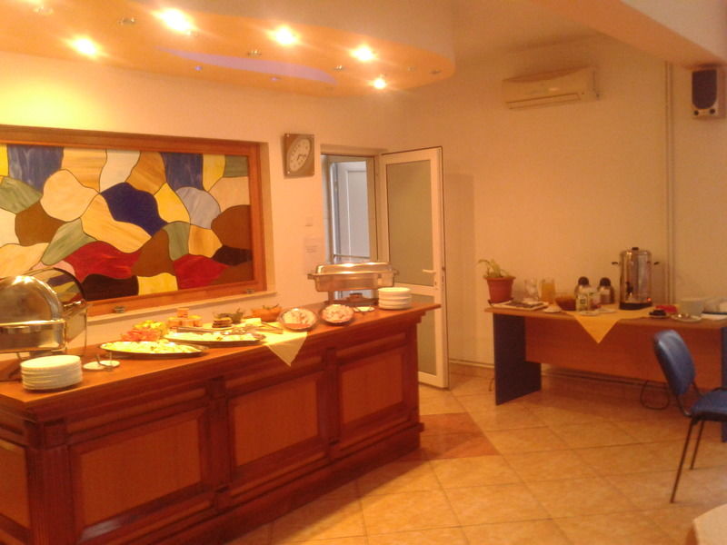Complex Paloma Coral Mamaia